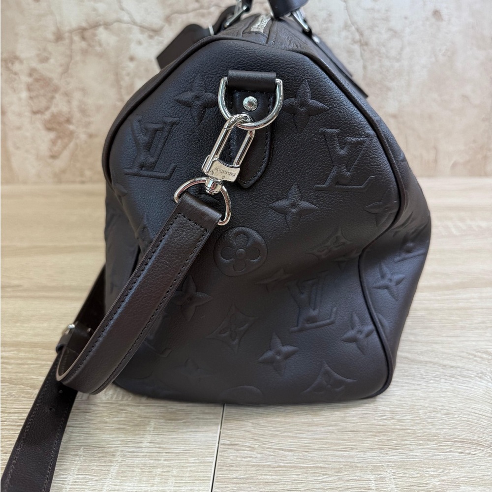 Louis Vuitton X EDUN Monogram Revelation Keepall 45 Bandouliere in mocha brown - Picture 4 of 10